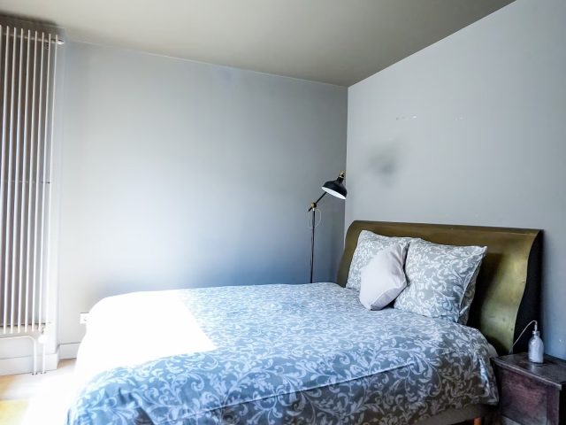 Chambre 4 de La Villa du Cinéma : la salle de bain