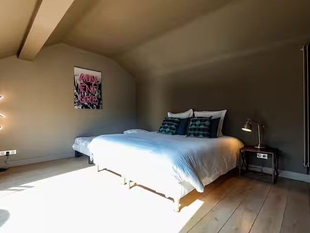 Chambre 6 de La Villa du Cinéma : le coin nuit
